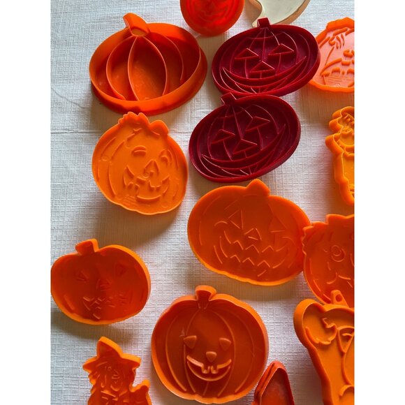 Vintage Halloween Cookie Cutter Set Orange Pumpkins Cat Witch - Picture 3 of 8